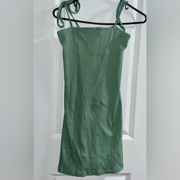 Forever 21 Green Dress - Picture 2 of 2